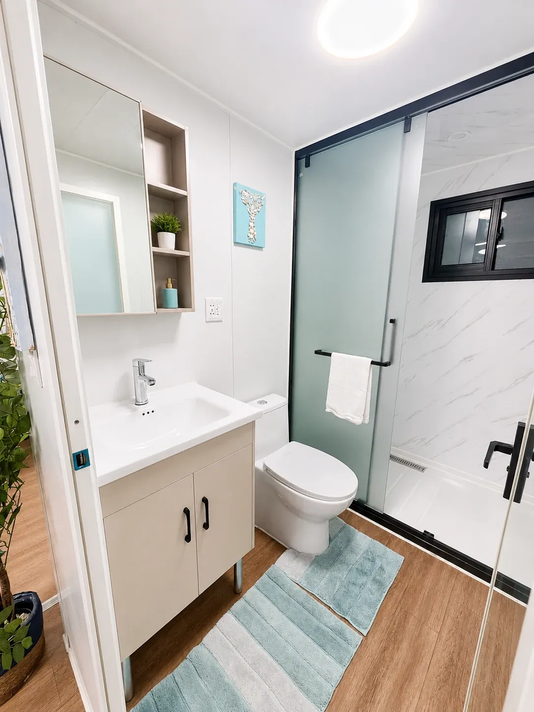 20 ft bathroom example