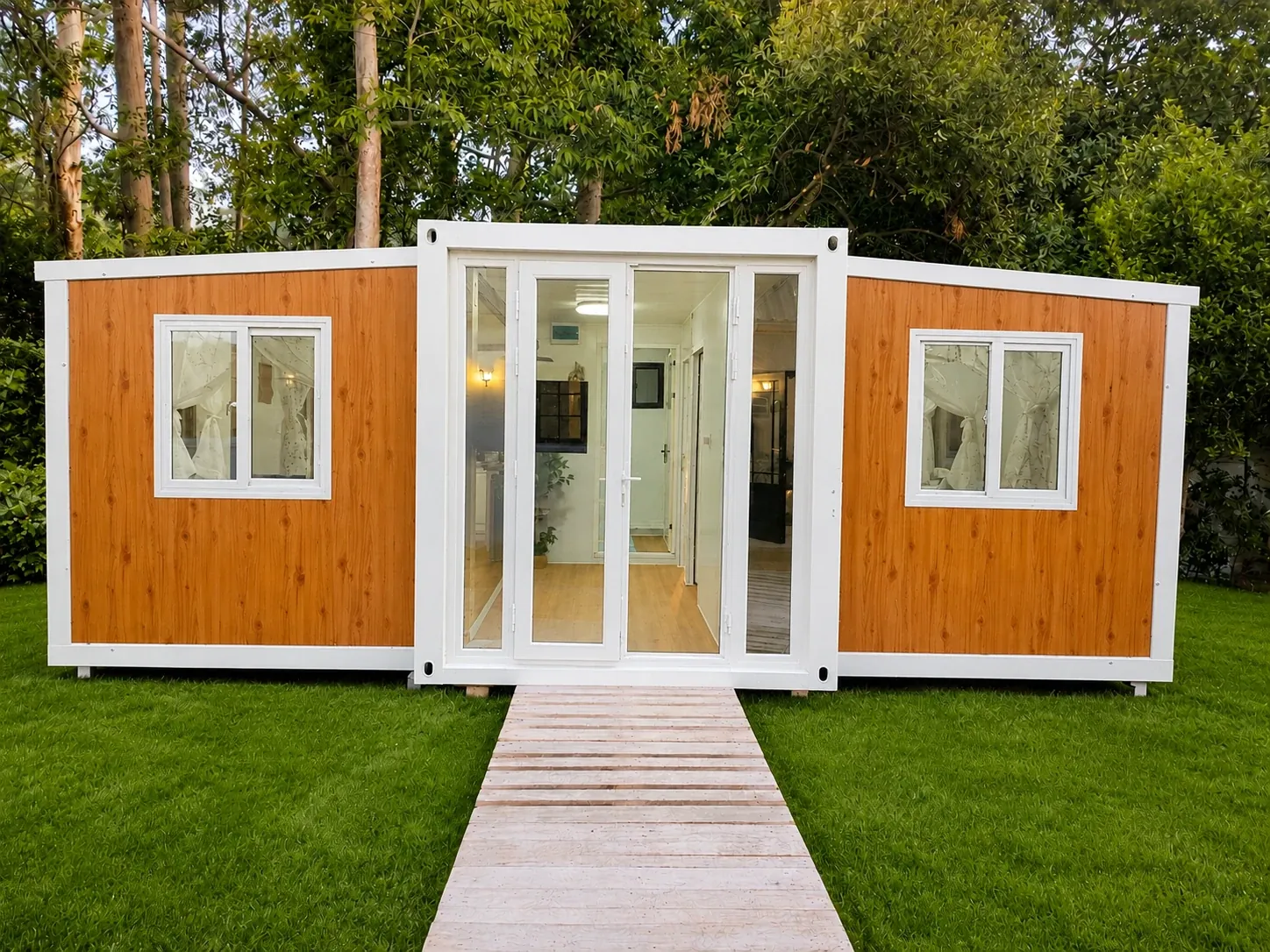 White-framed expandable container home